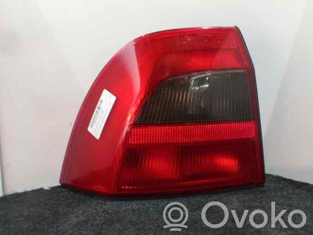 Opel Vectra B Galinis žibintas kėbule 