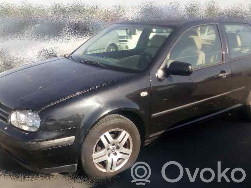 Volkswagen Golf SportWagen Półoś przednia 