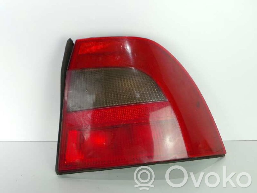 Rear/tail lights   VECTRAB4PUERTAS,9902NEGRO