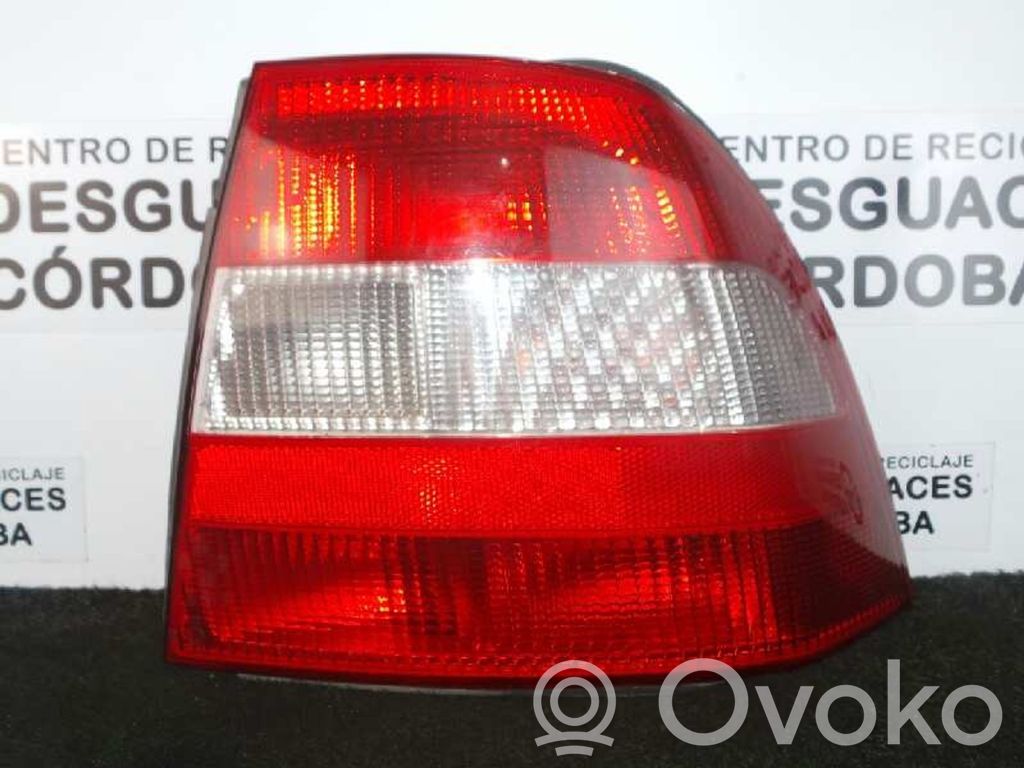 Rear/tail lights   VECTRAB5PUERTAS,9599BLANCO