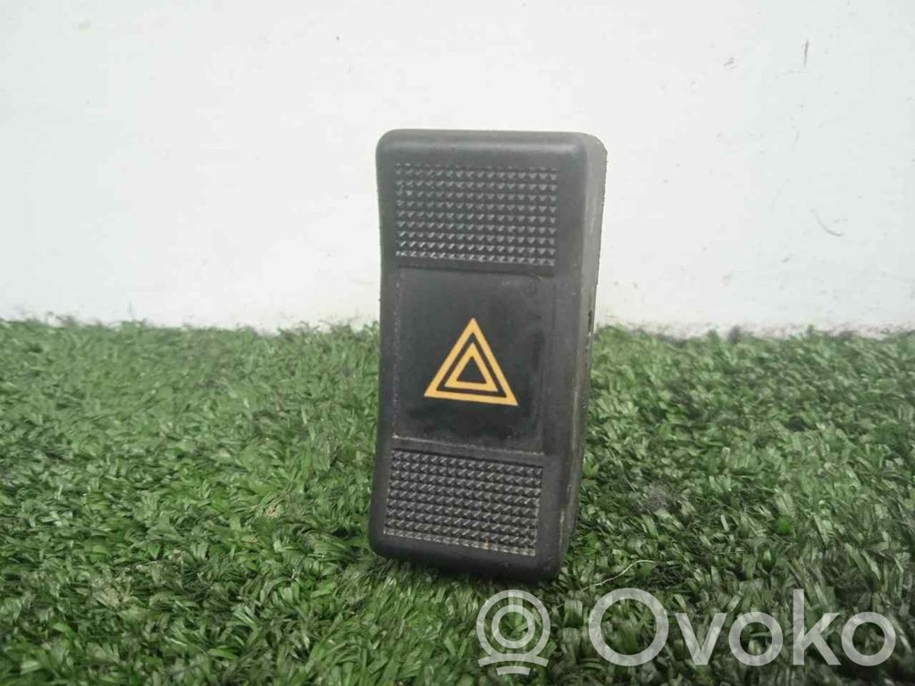 Renault 19 Hazard light switch 