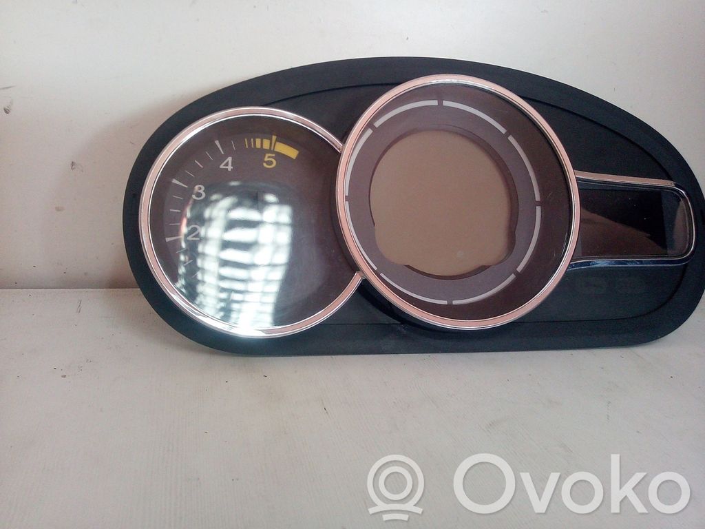 Speedometer (instrument cluster)