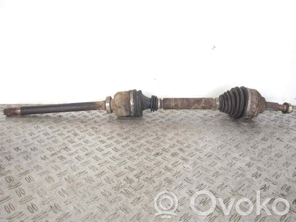 Eje de transmisión delantero   8200387548,SINCORONA,L980MM
