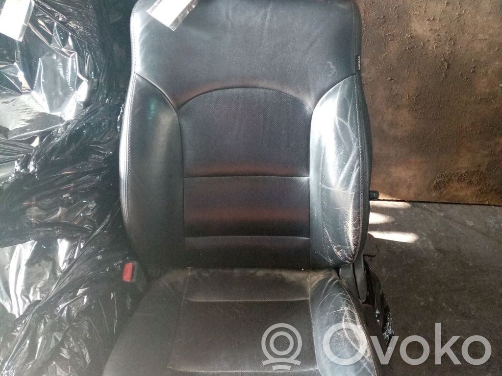 Front driver seat   CUERONEGRO