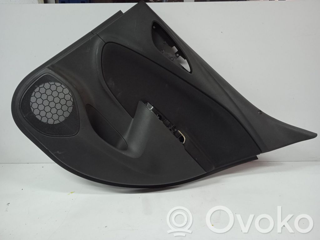 Takaoven verhoilu