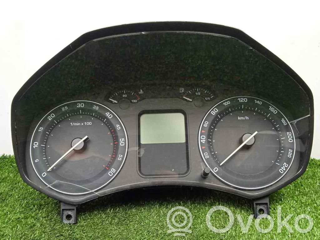 Geschwindigkeitsmesser Cockpit   VDO,CONTARA