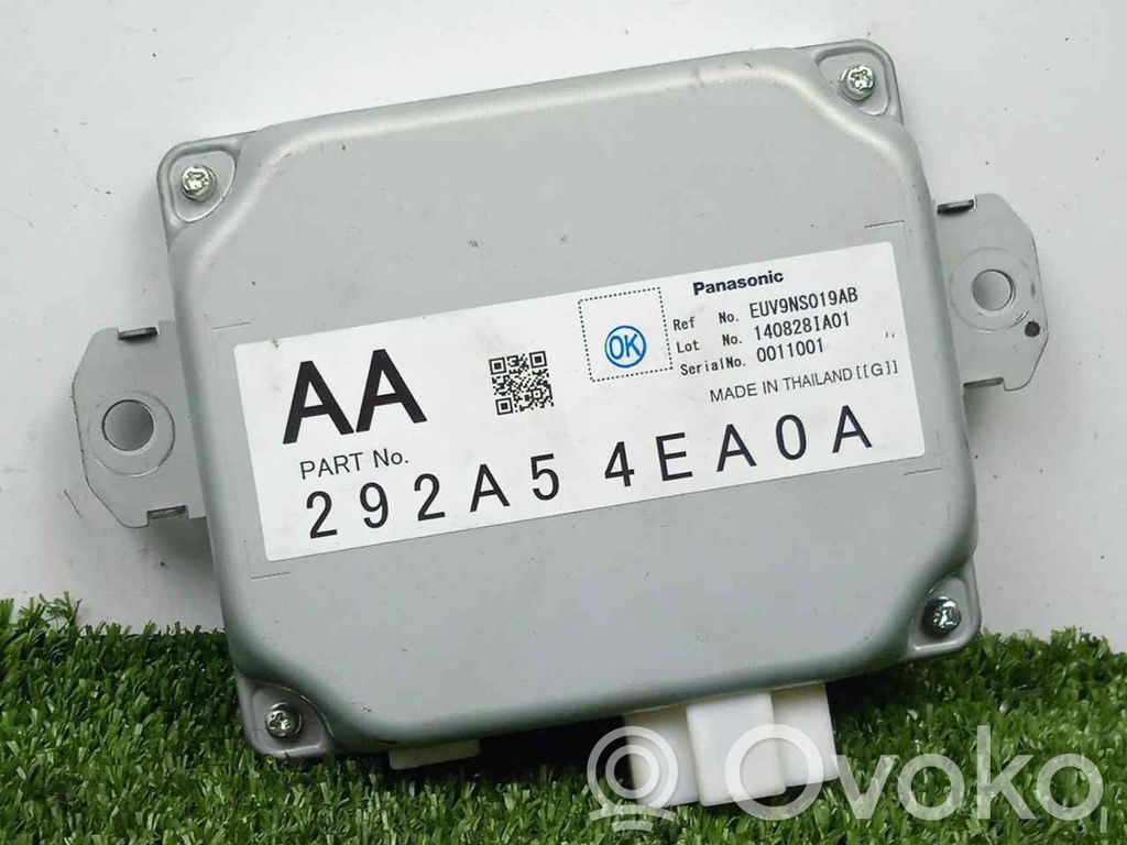 Sonstige Steuergeräte / Module   PANASONIC