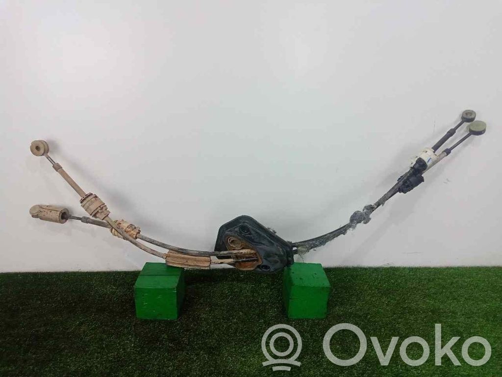 Gear shift cable linkage   SINREFERENCIA,5VELOCIDADES