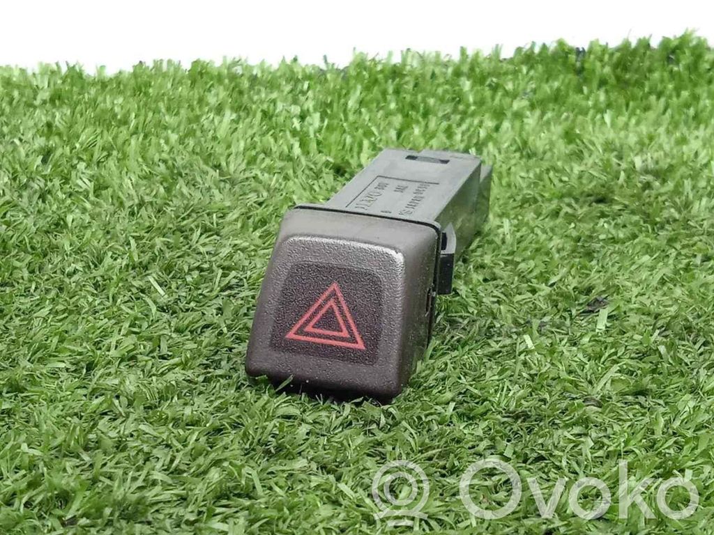 Hazard light switch   30739296,5PINES