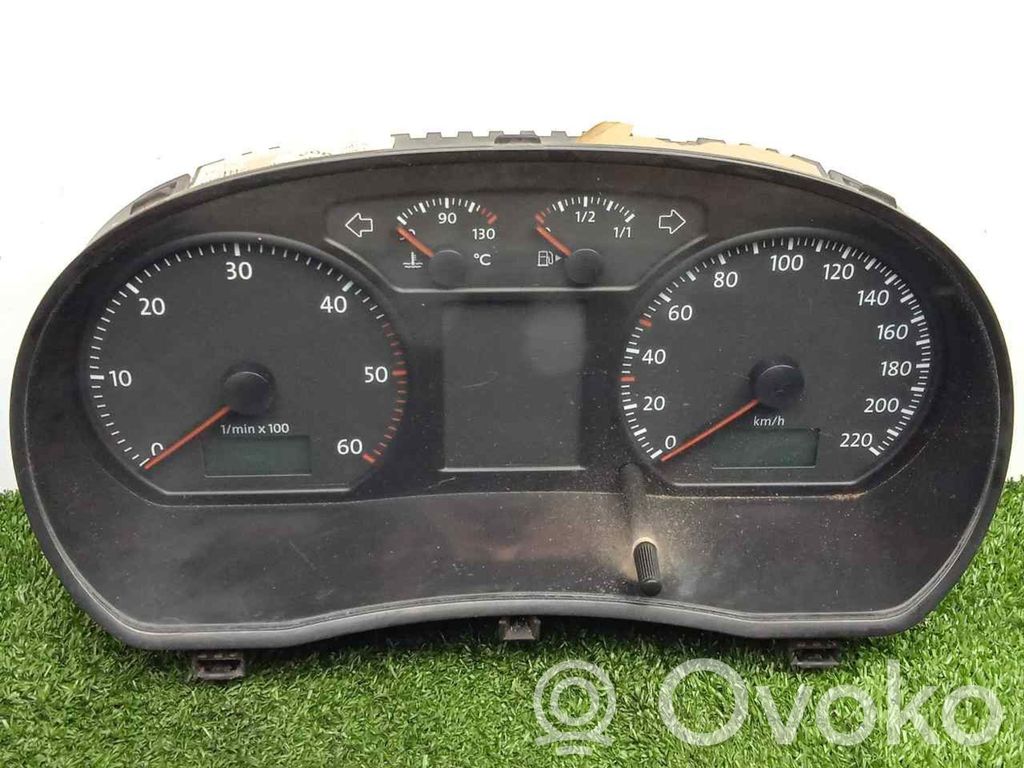Volkswagen Polo V 6R Tachimetro (quadro strumenti) 