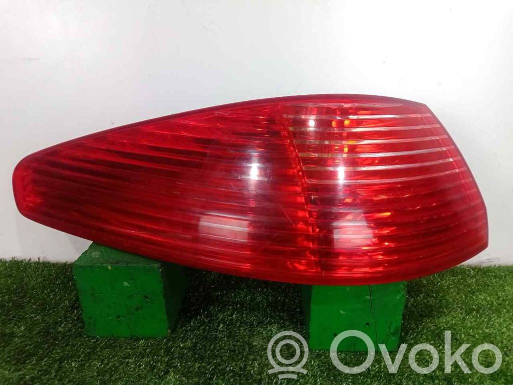 Luz trasera/de freno   SINREFERENCIA,0004EXTERIOR