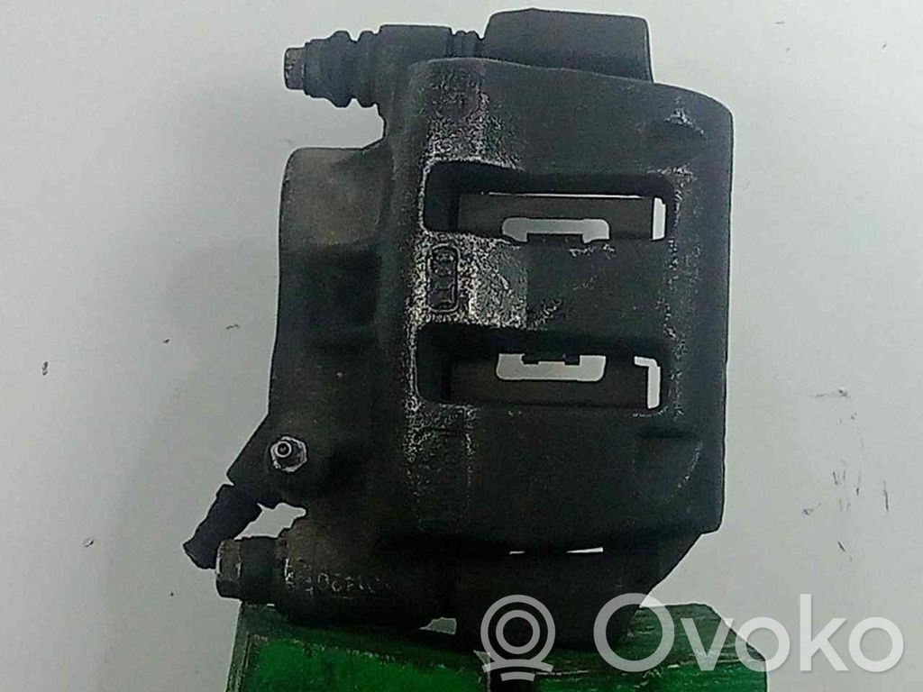 Front brake caliper   Y01420