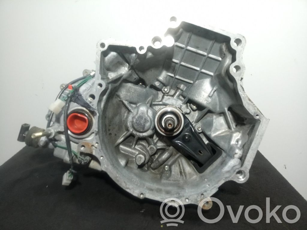 Mechaninė 5 pavarų dėžė   5VELOCIDADES