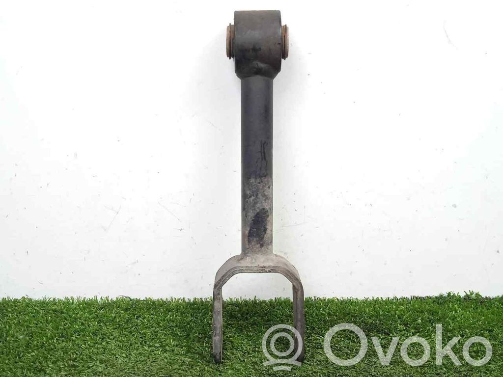 Fiat Freemont Рычаг 