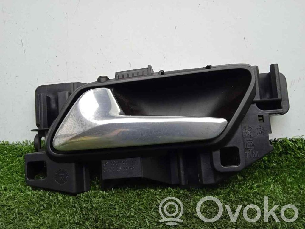 Opel Crossland X Manecilla interna puerta trasera 