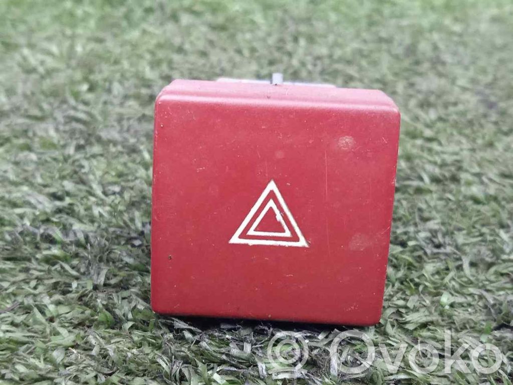 Hazard light switch   96583113KR,3PINES