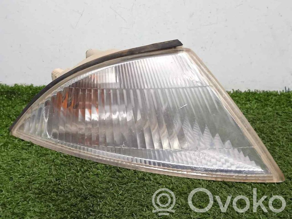 Front indicator light   MB952158,9599,BLANCO