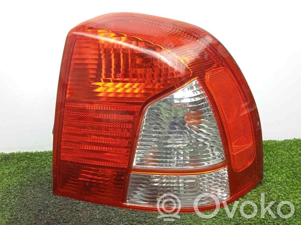 Rear/tail lights   SINREFERENCIA,0204CONTARAS,5PUERTAS