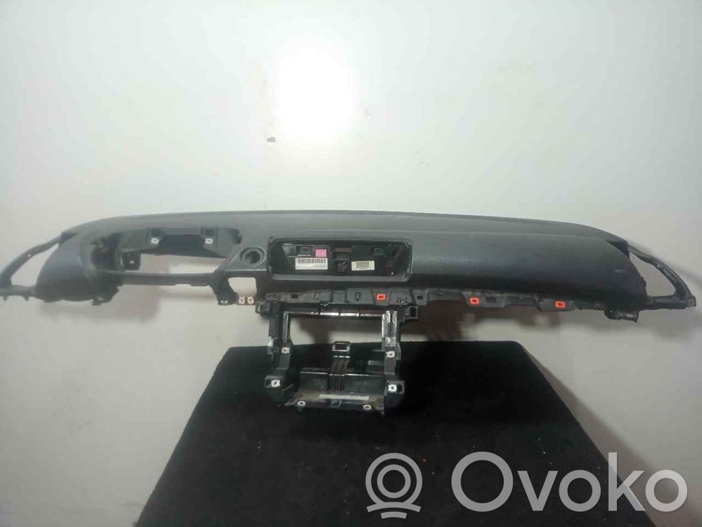 BMW 1 E81 E87 Dashboard 