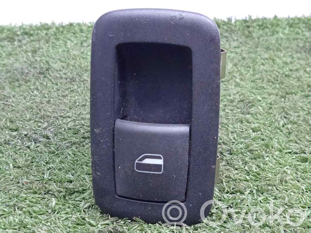 Electric window control switch   4602531AB