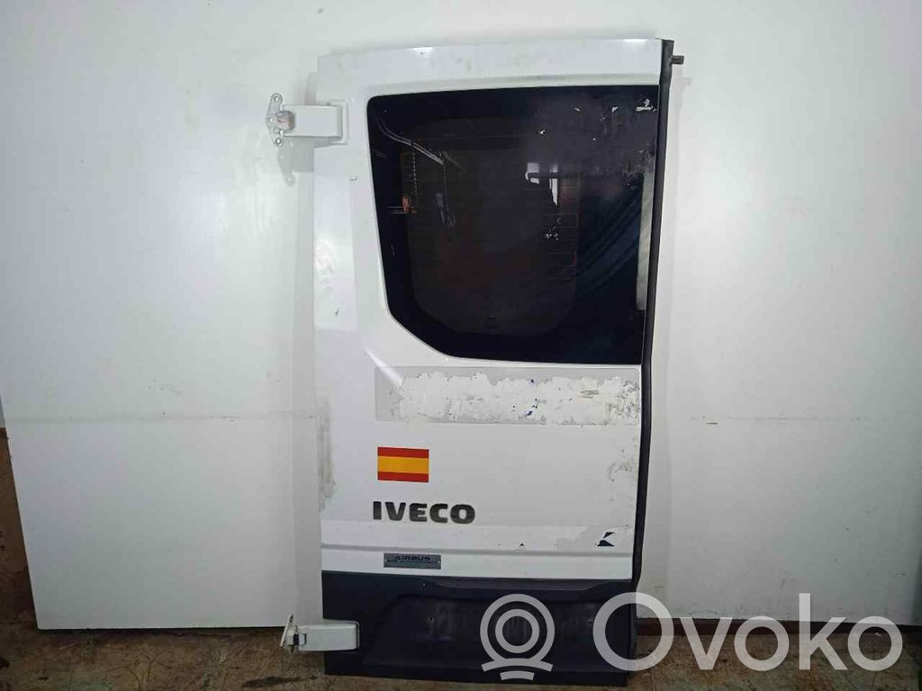Iveco Daily 6th gen Tylna klapa bagażnika 