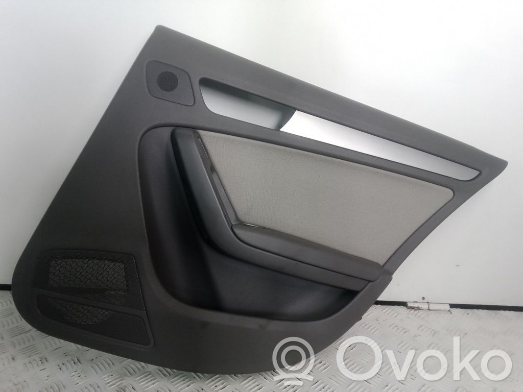 Takaoven verhoilu   8K0867306