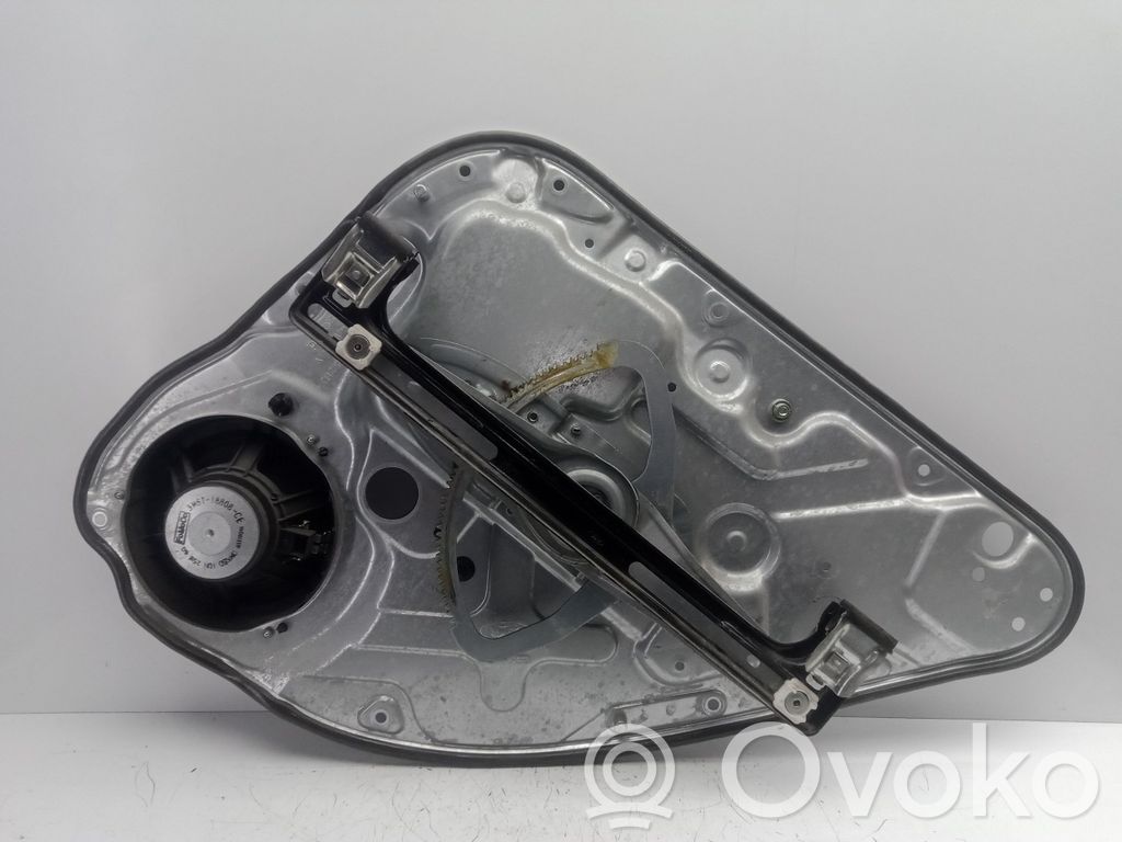 Ford Kuga I Rear window lifting mechanism without motor 