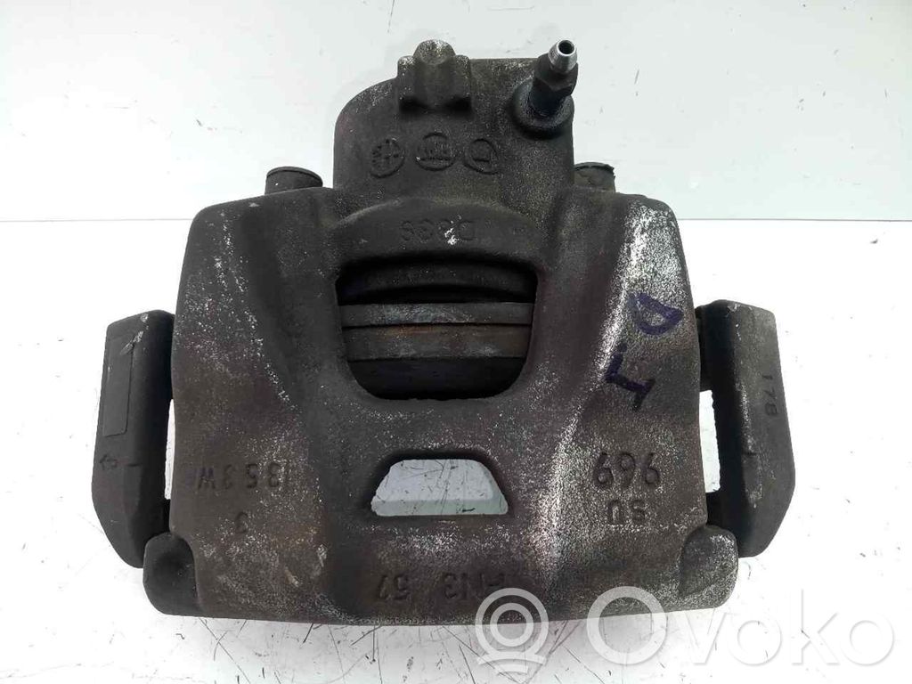 Zacisk hamulcowy przedni   969353W