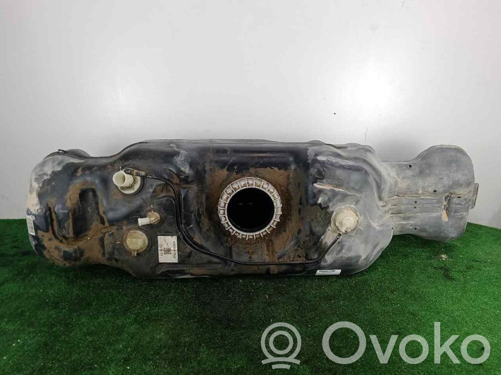 Depósito de combustible   JB3G9K007AC