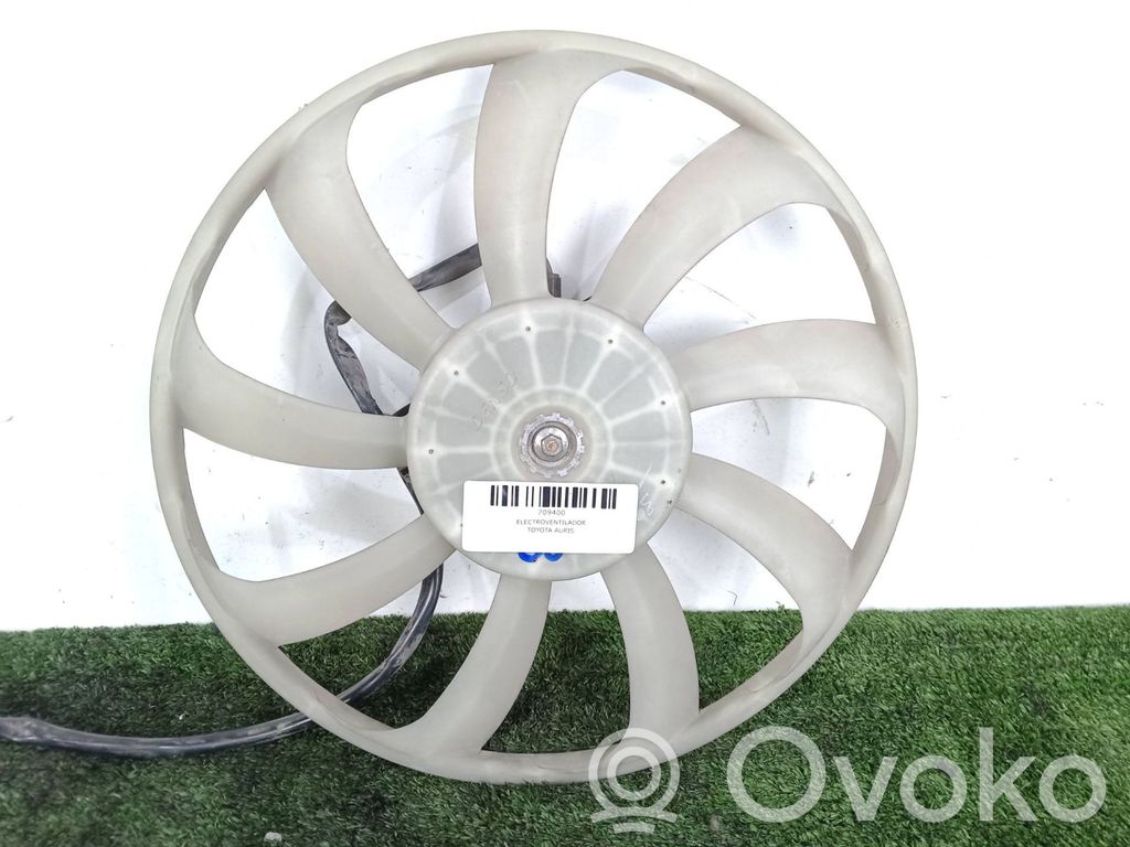Toyota Auris 150 Elektryczny wentylator chłodnicy 