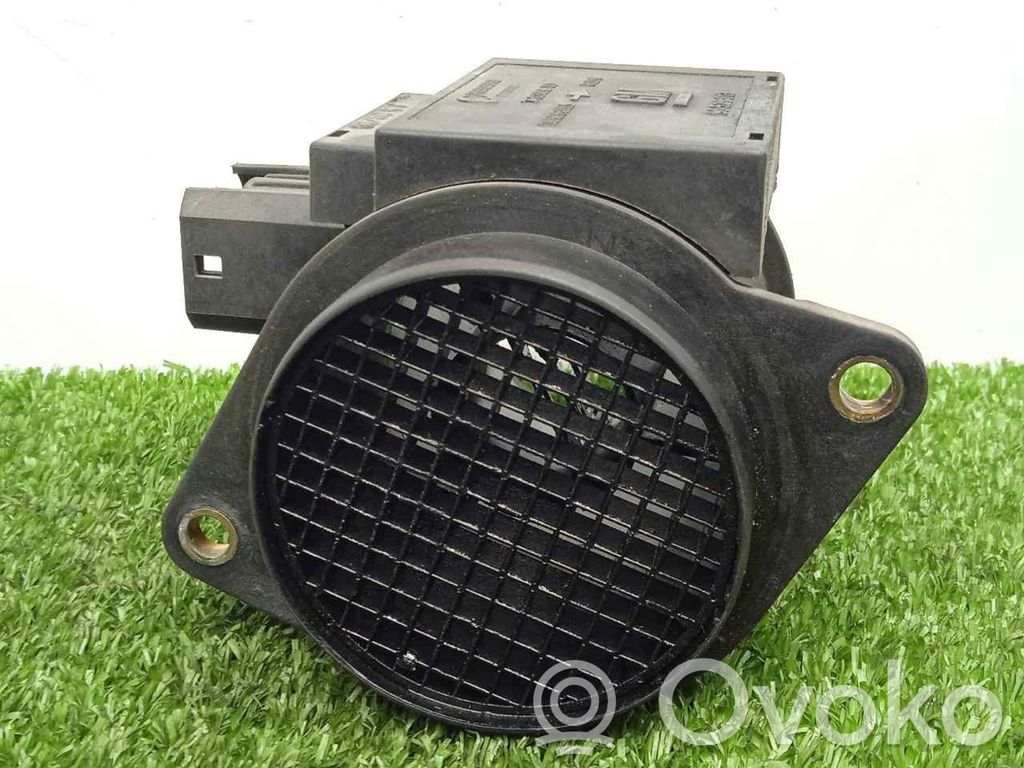 Opel Omega B2 Mass air flow meter 
