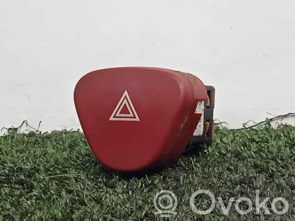 Hazard light switch   96405776KR