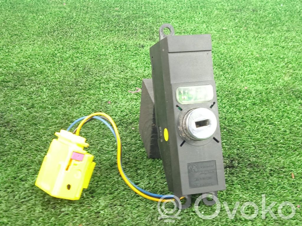 Muut ohjainlaitteet/moduulit   7L6919211