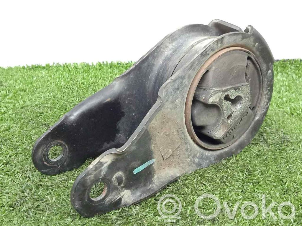 Soporte de montaje del motor   9681648680