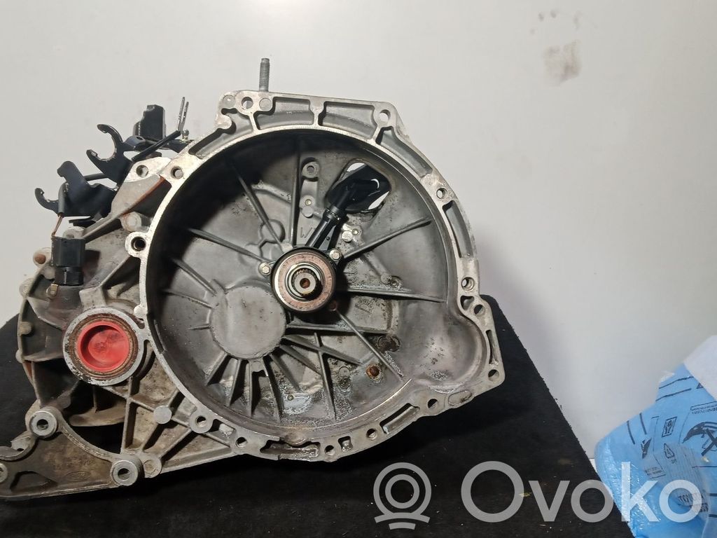 Boîte de vitesses manuelle à 5 vitesses   2S4R7002PA,5VELOCIDADES