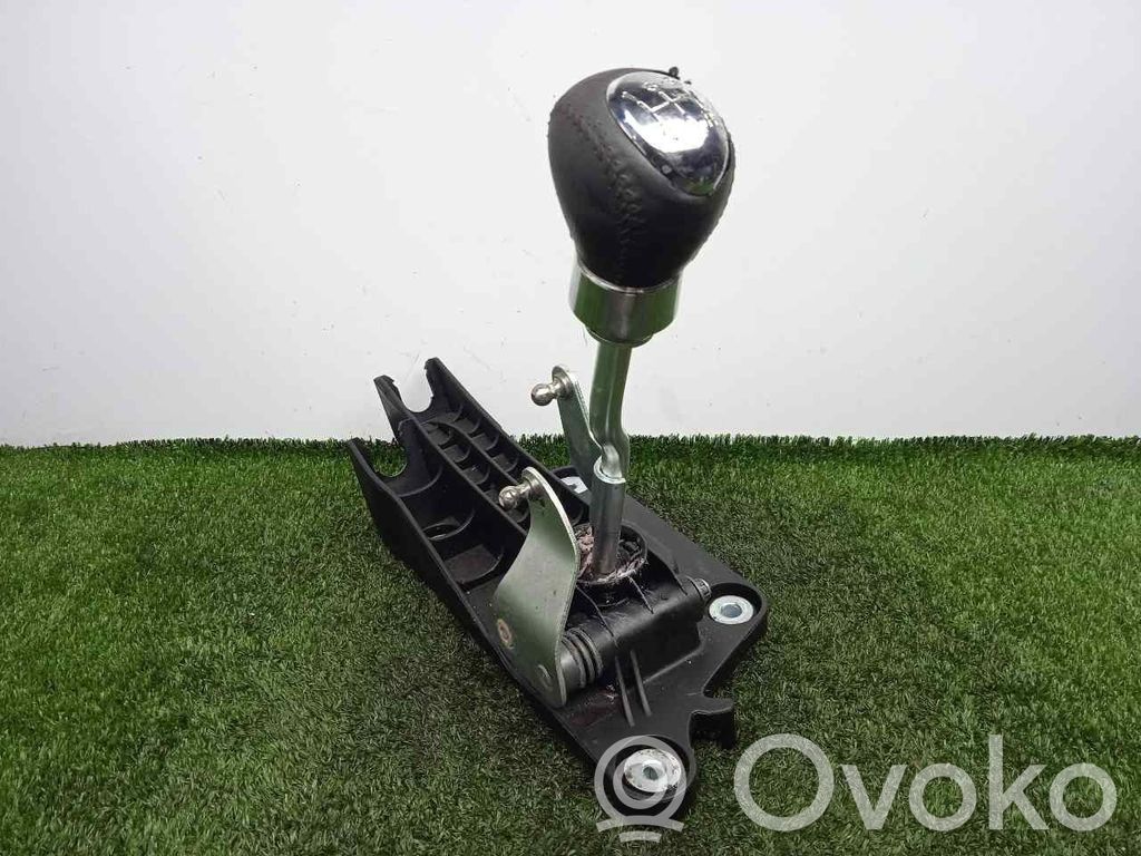 Mazda 3 I Pavarų perjungimo traukė 