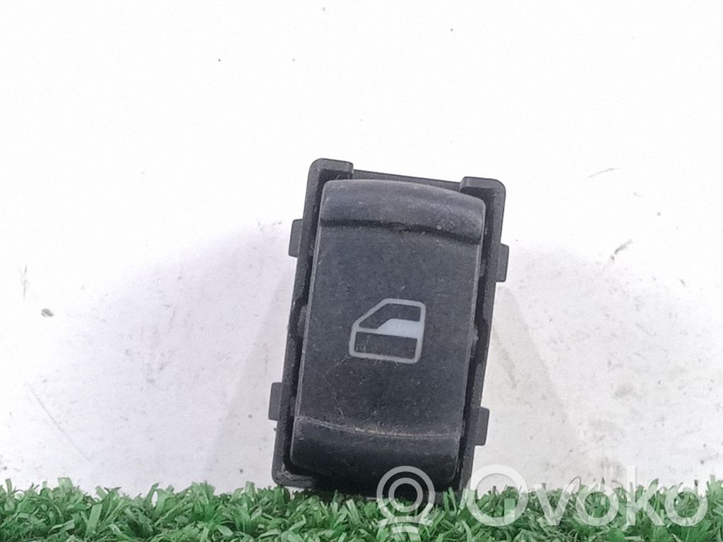 Comutator comandă geamuri electrice   3B0959855B