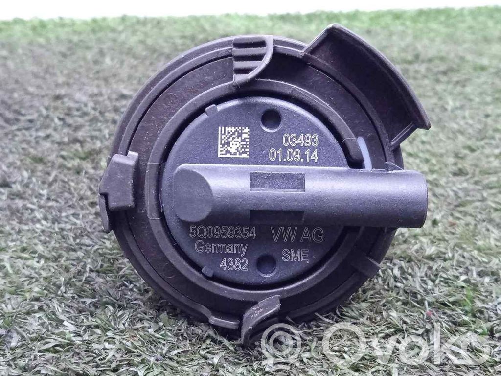 Sensor   5Q0959354