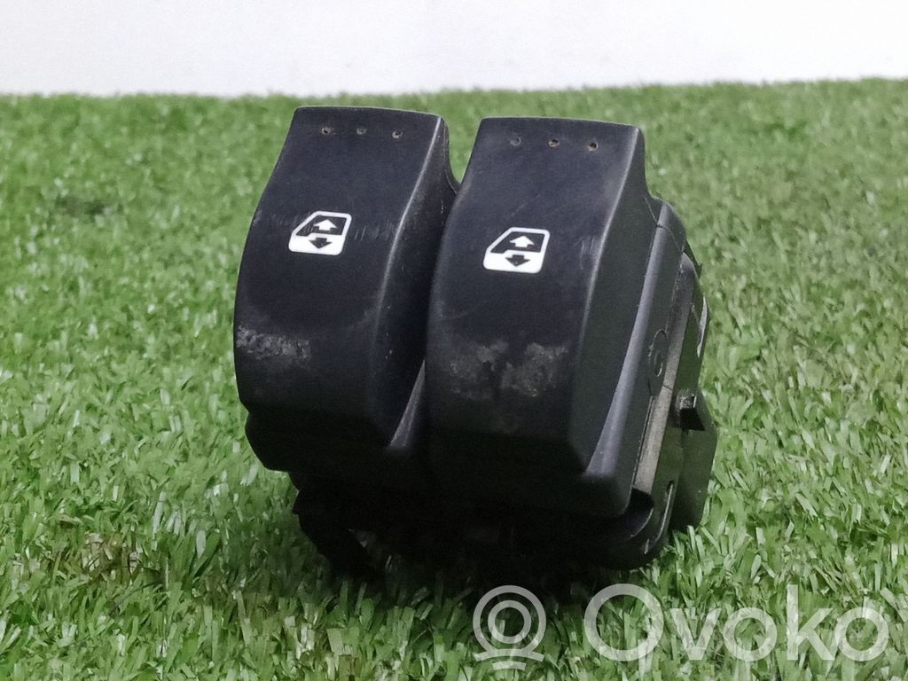 Renault Clio II Electric window control switch 