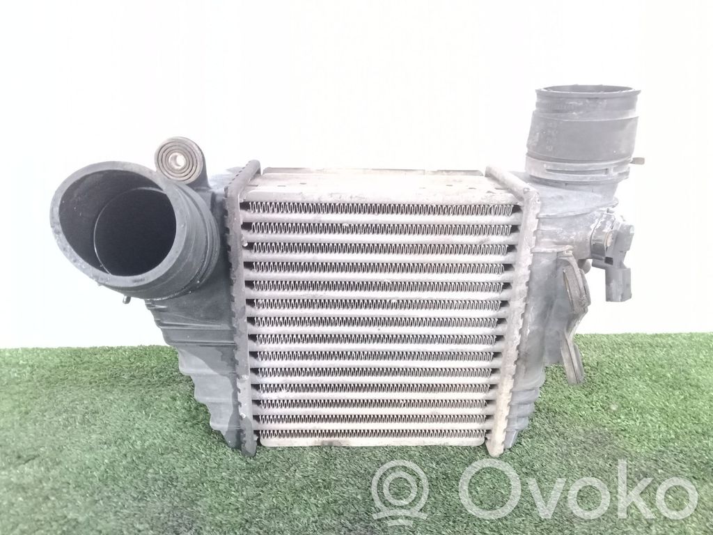 Chłodnica powietrza doładowującego / Intercooler   1J0145803F,205X185X85