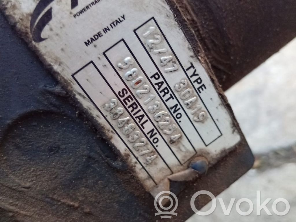 Iveco Daily 6th gen Belka osi tylnej z reduktorem 
