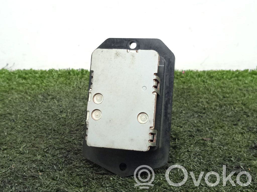 Rezystor / Opornik dmuchawy nawiewu   7R518