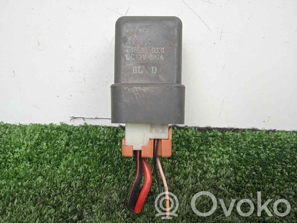 KIA Carens II Other relay 