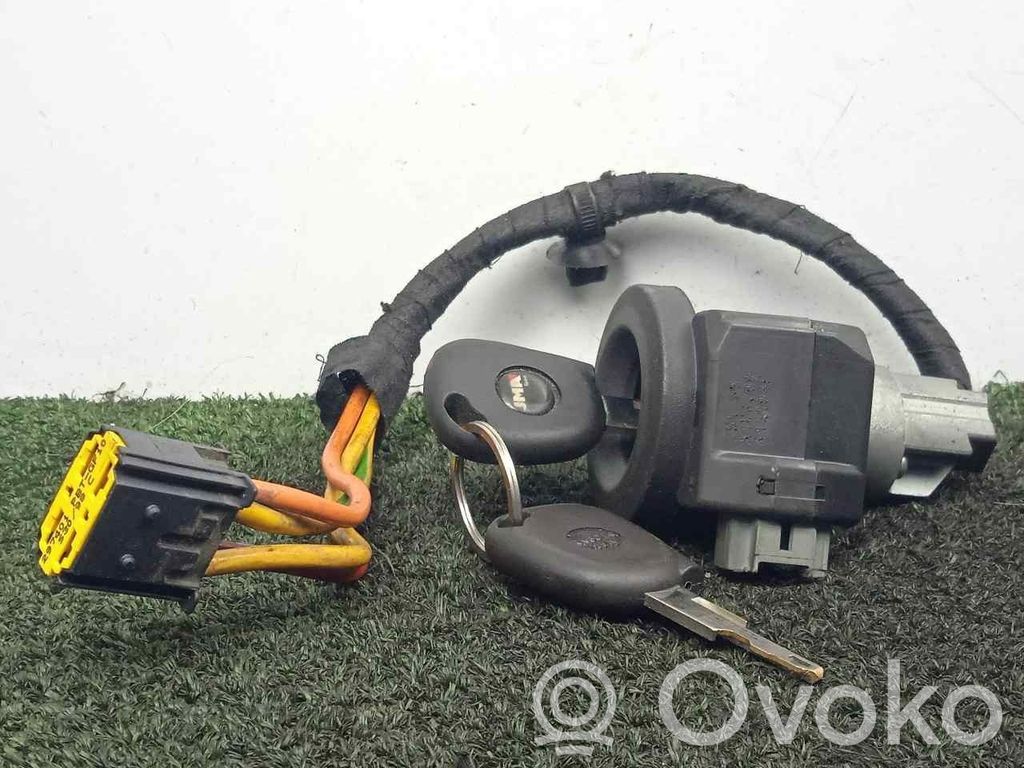 Aizdedzes atslēga   1CONECTOR,4CABLES