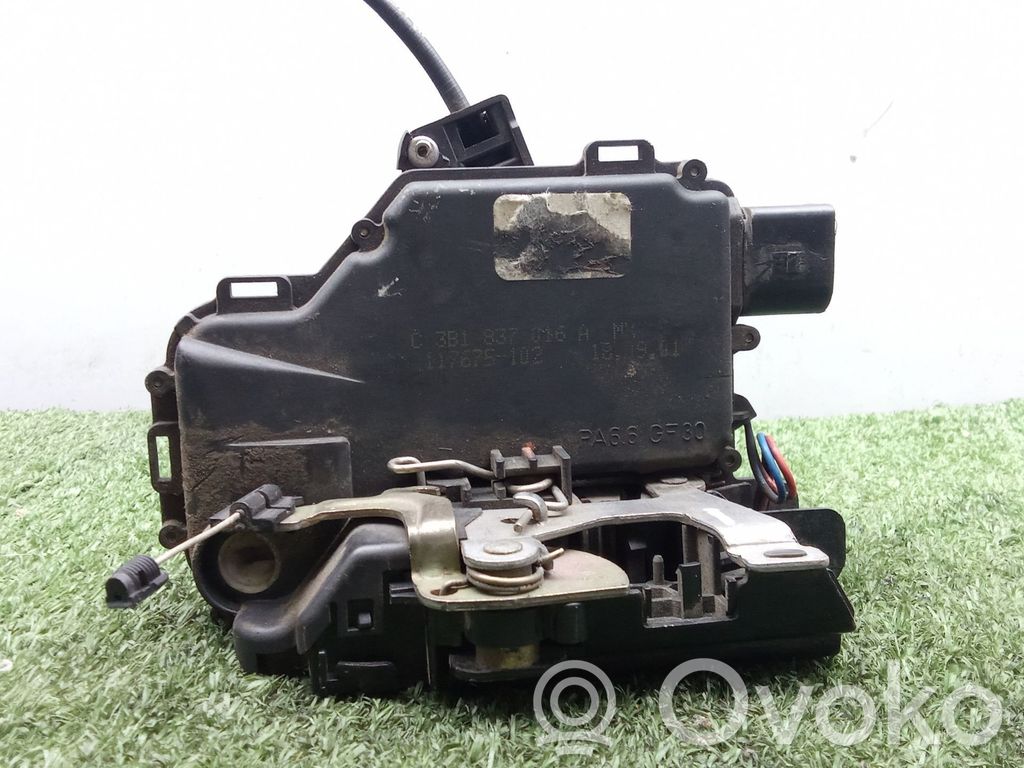 Volkswagen New Beetle Serratura portiera anteriore