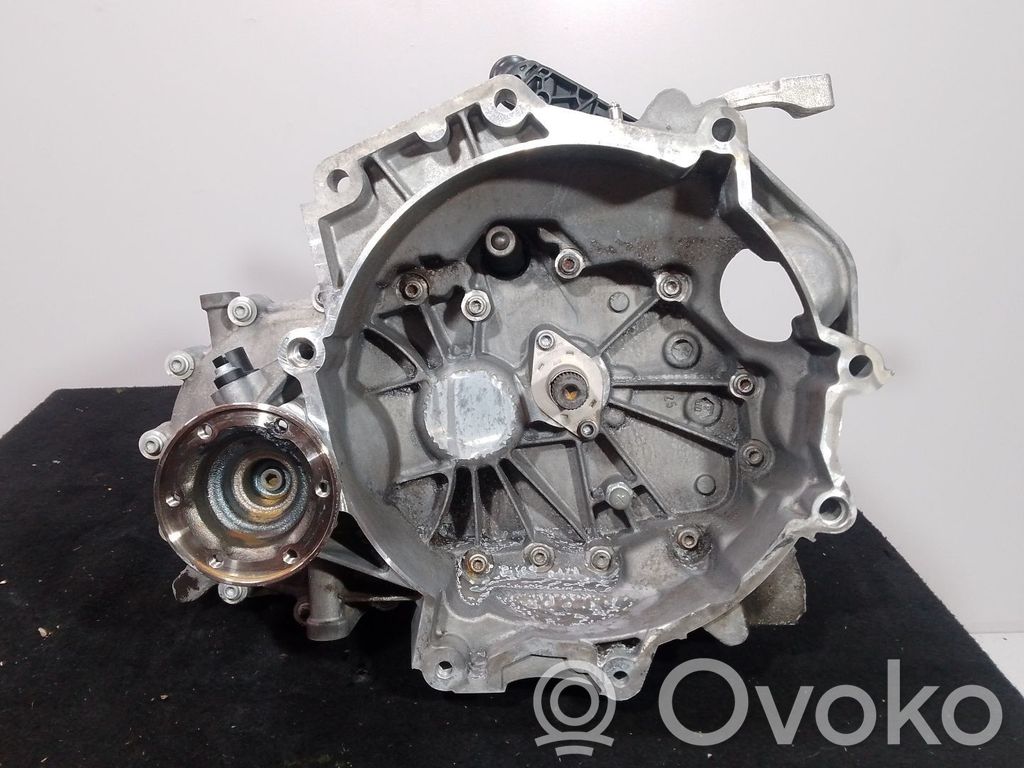 Skoda Fabia Mk1 (6Y) Manuaalinen 5-portainen vaihdelaatikko 