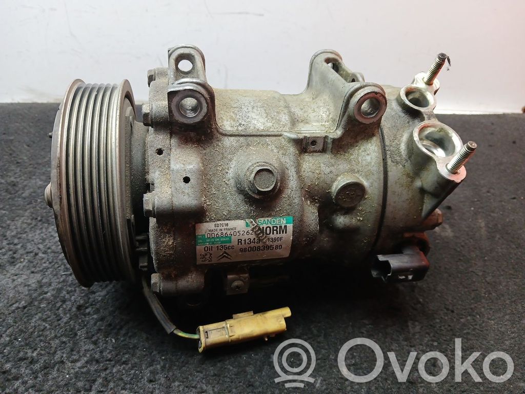 Citroen C4 Aircross Ilmastointilaitteen kompressorin pumppu (A/C) 