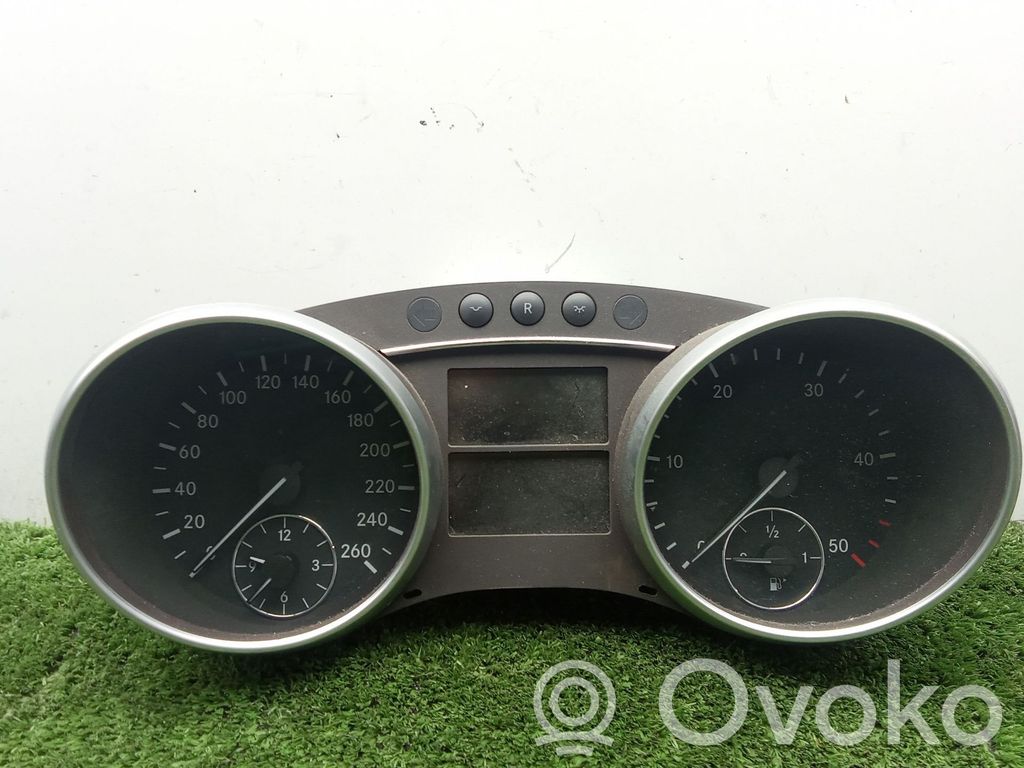 Mercedes-Benz ML AMG W164 Nopeusmittari (mittaristo)