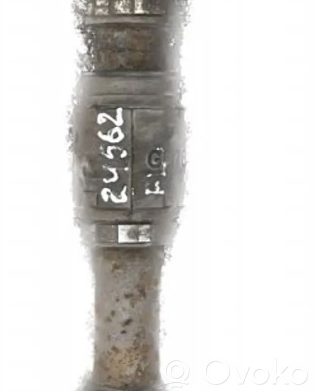 Etuvetoakseli