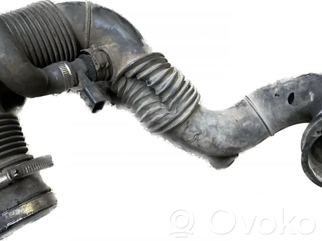 Audi A8 S8 D3 4E Furtun/conductă intercooler 